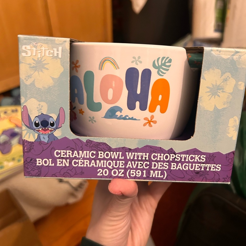 NWT Stitch Aloha Ceramic Bowl with chopsticks